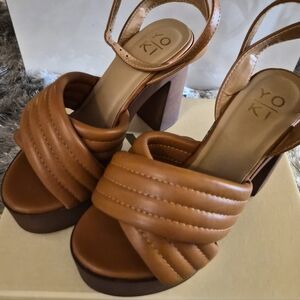 ☆ Women's Brown Platform Heels By YOKI ☆